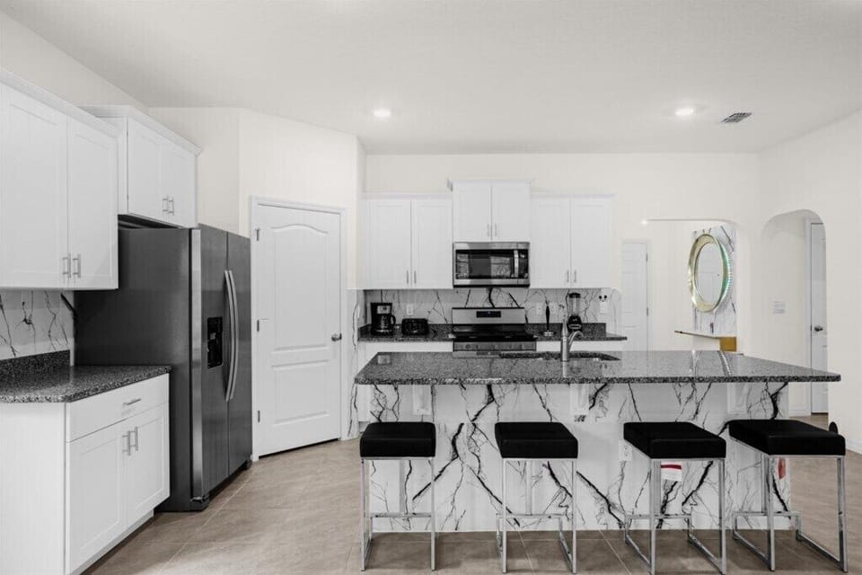 5117 Oakbourne Ave (10).jpg