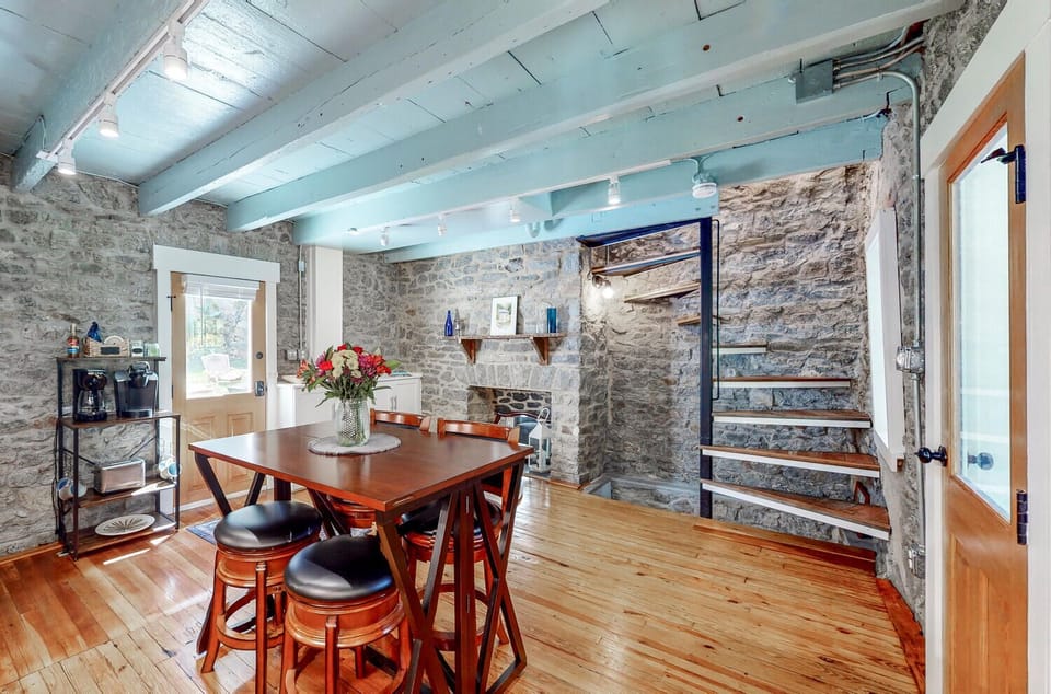 Kitchen - Floating spiral staircase. 