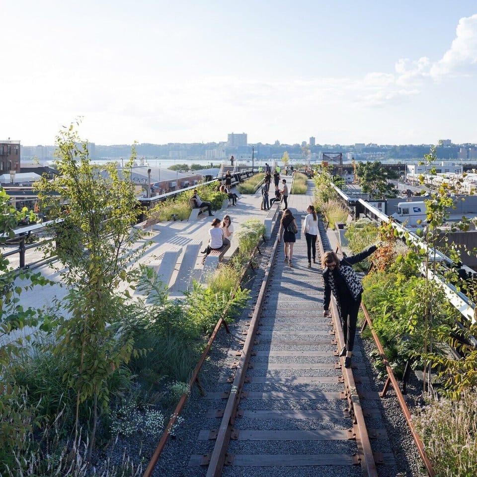 15 mins away from The High Line
