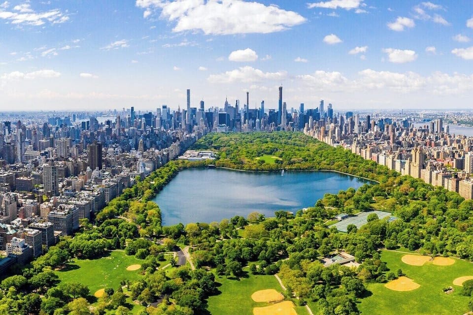 10 mins away from Central Park