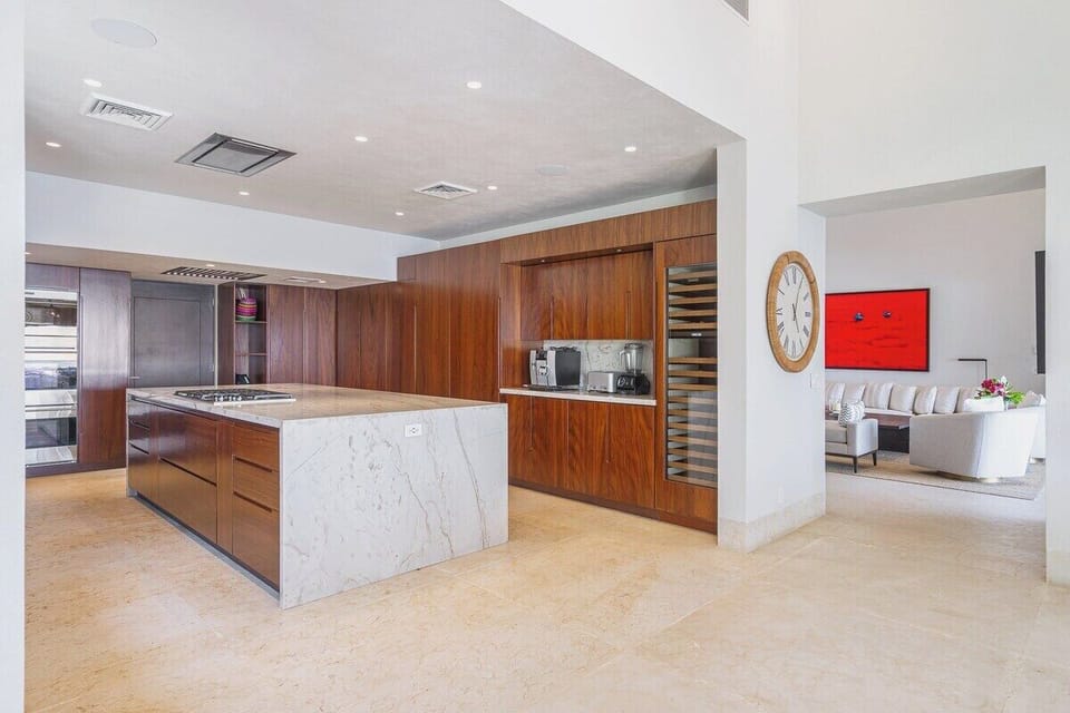 Chef's kitchen with top-notch amenities
