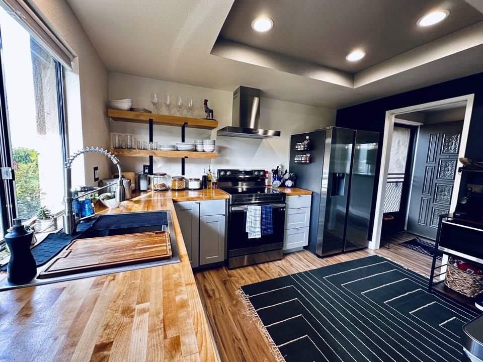 Spacious kitchen with all new appliances
