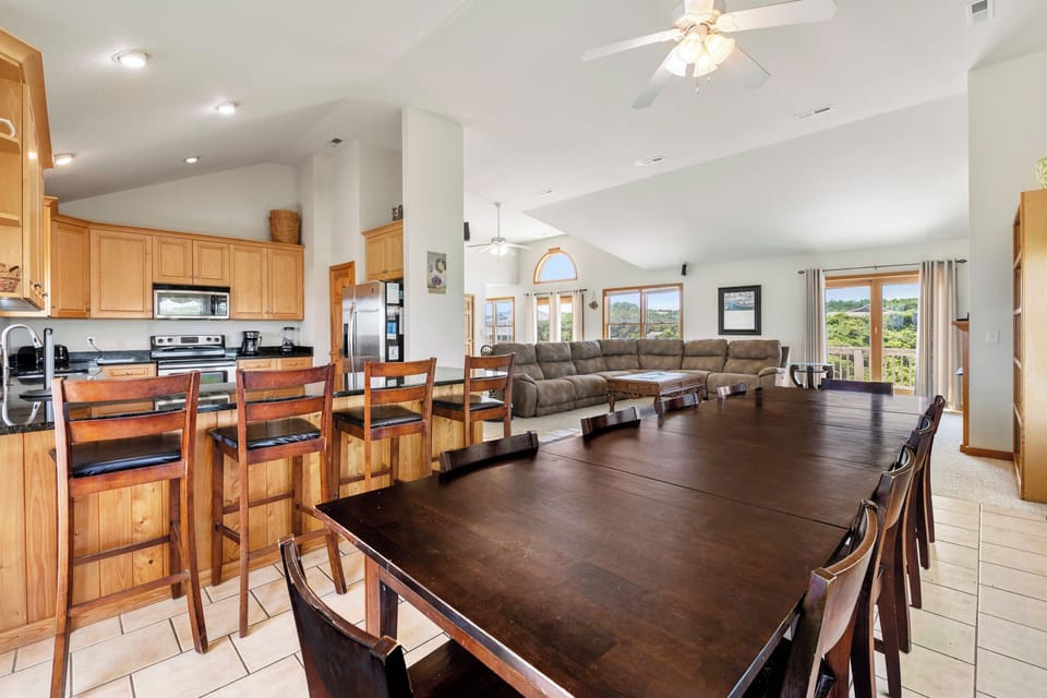 SH162: Bohemian Breeze | Top Level Dining Area