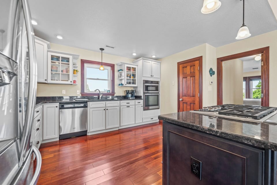 8-Surf or Sound Realty - 1149 - Our Little Secret - Kitchen -3