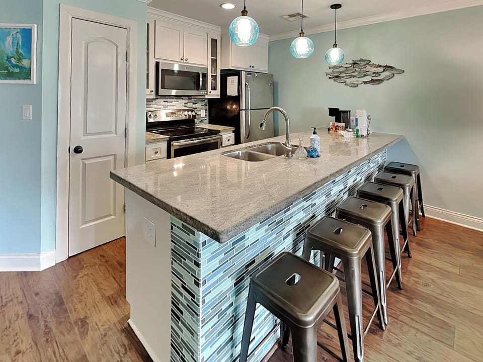 Full Size Kitchen