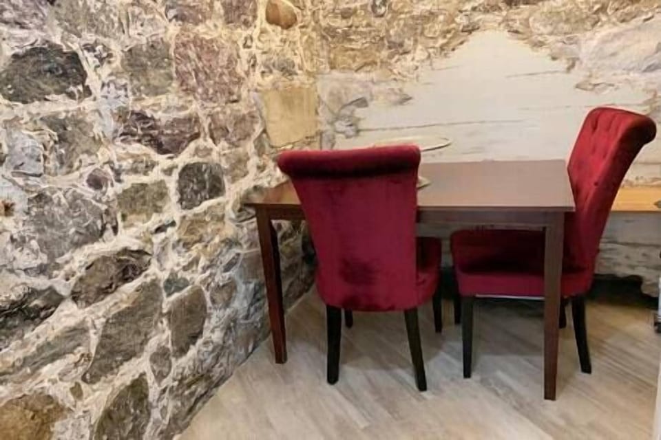 Eat-in-Kitchen area
