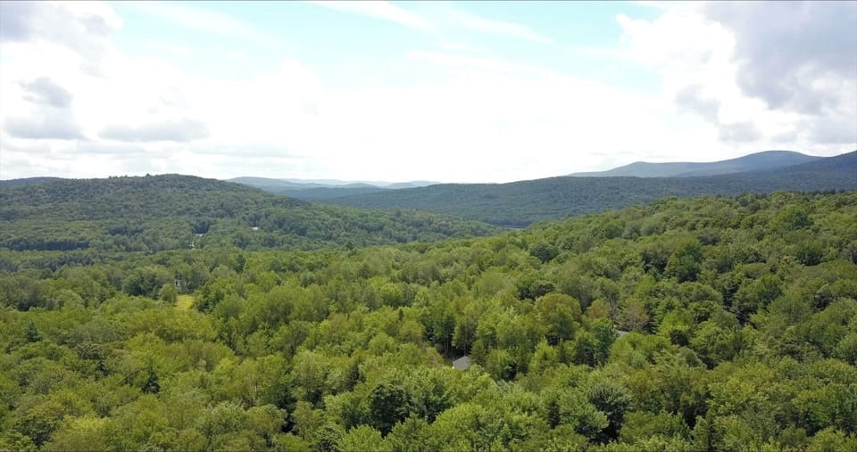 Mt. Snow just 9 miles away