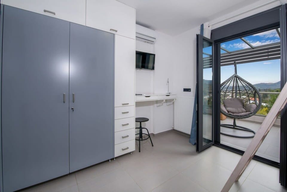 Convenient and Fully Furnished Bedrooms for a Seamless Experience
