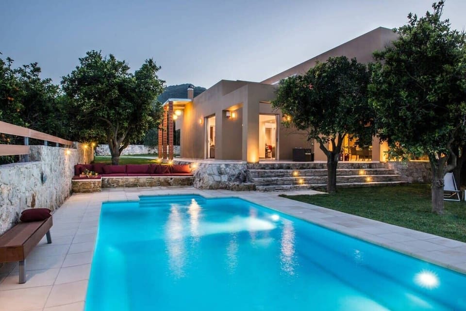 Private Pool Transforming into a Magical Evening Retreat