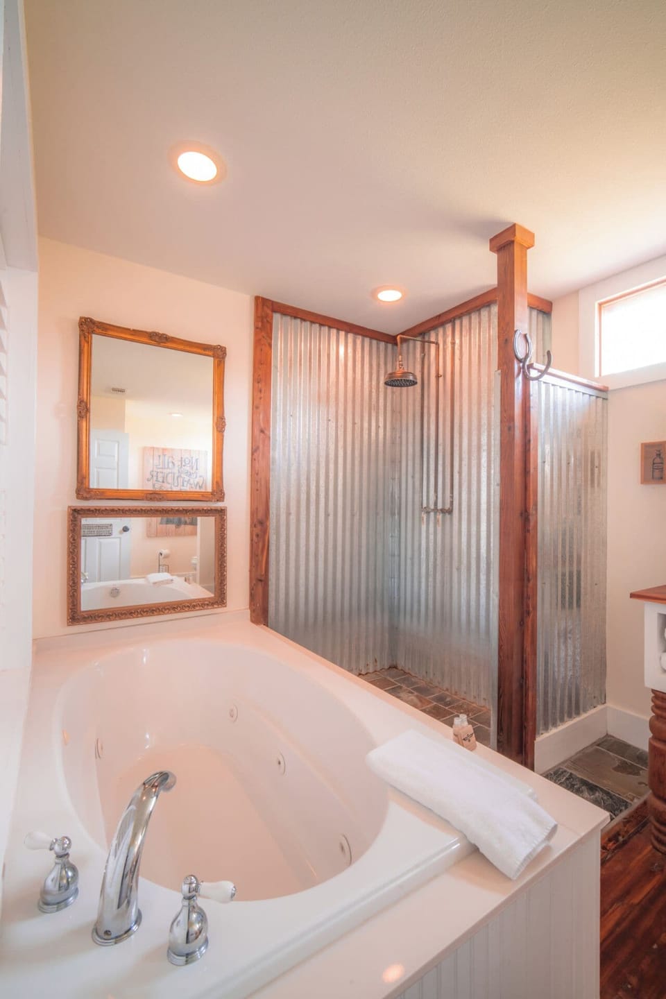 Wander20Inn20Web_86
