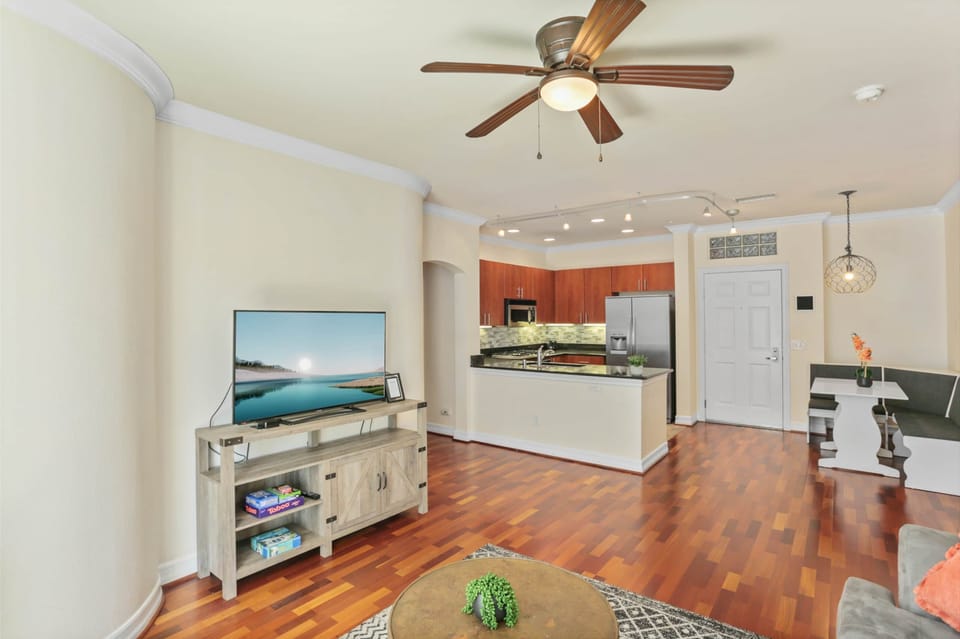 Open Living Space (2)