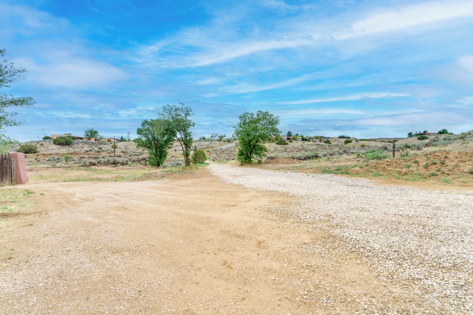 Parking | Driveway (3 Vehicles)