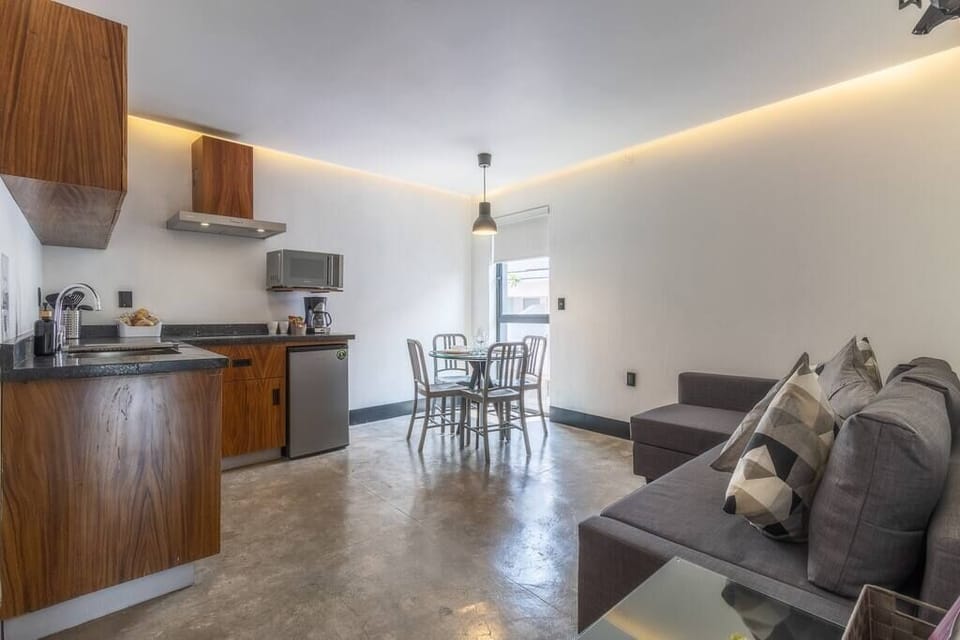 Complete kitchen / dining area / living room