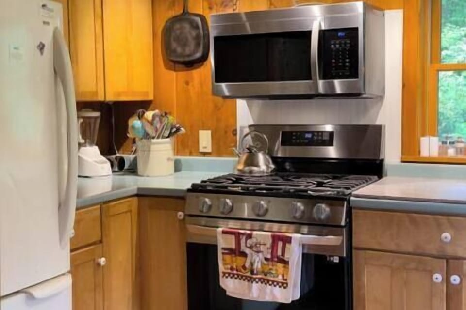 Fully stocked kitchen
