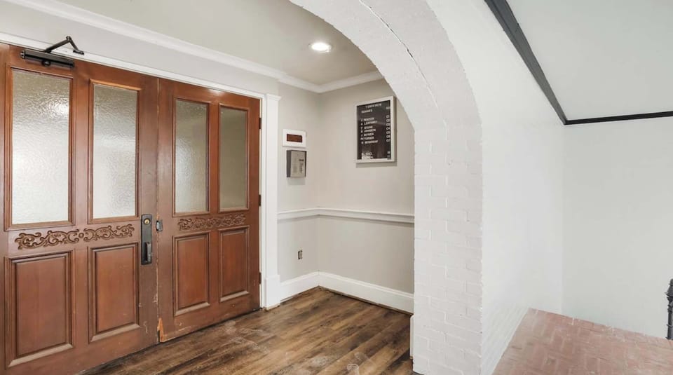 entrance into the lobby 