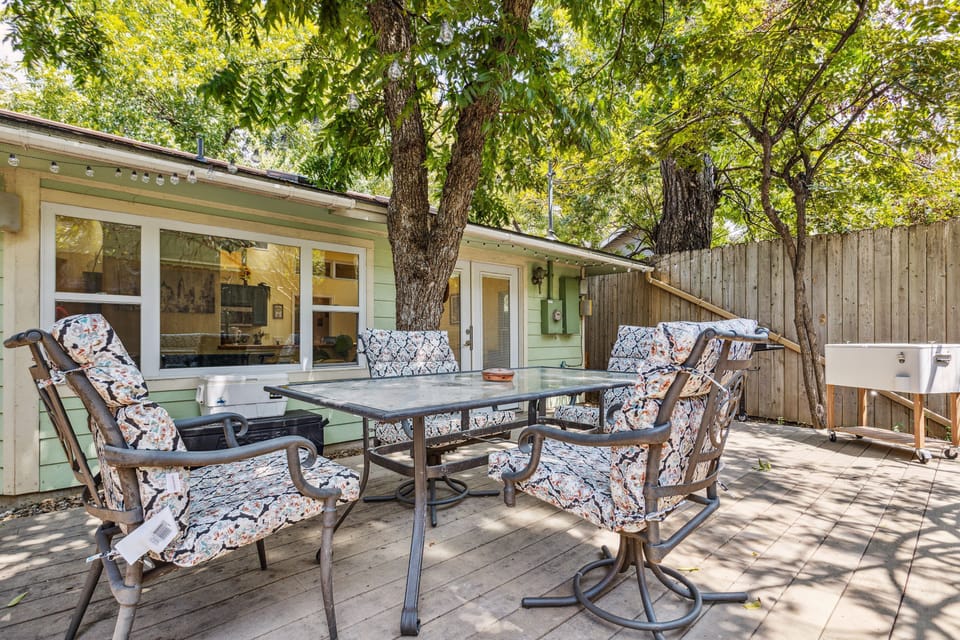 Outdoor Seating