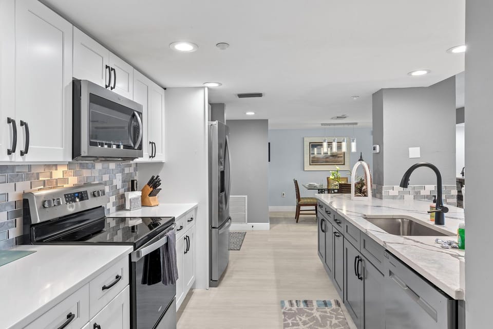 Fully Equipped Kitchen with Stainless Steel Appliances
