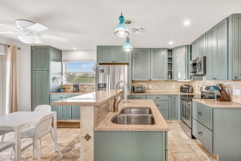 Kitchen (2)