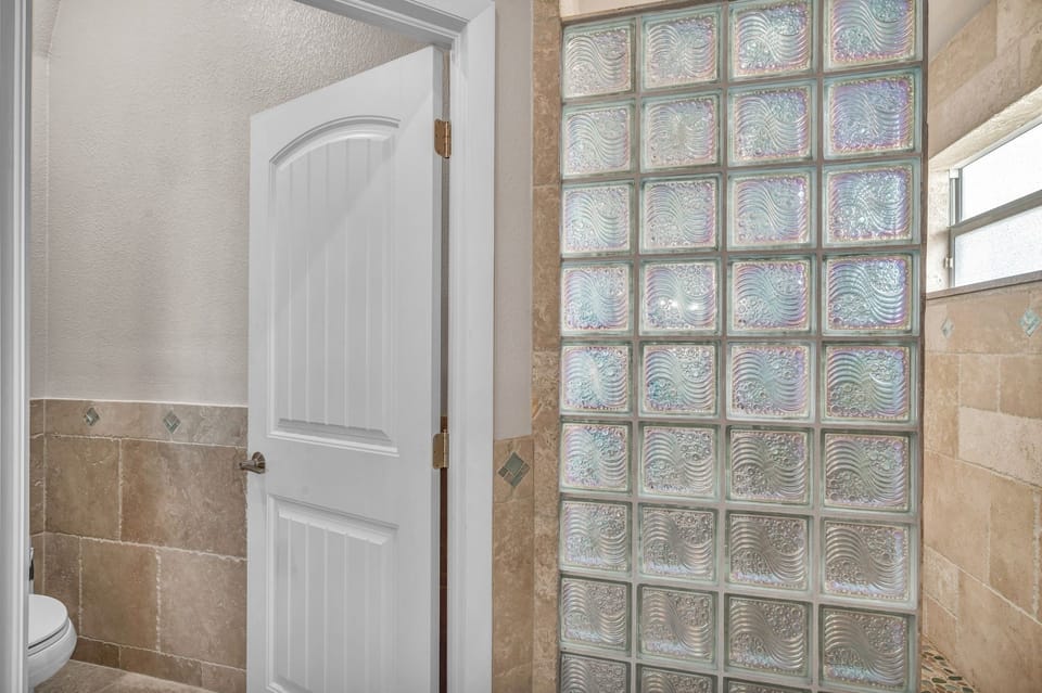 Master Bathroom (2)