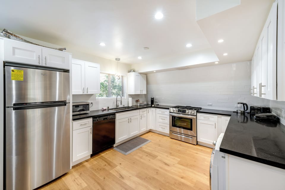 Kitchen | Dishwasher | Microwave | Toaster | Coffee Maker