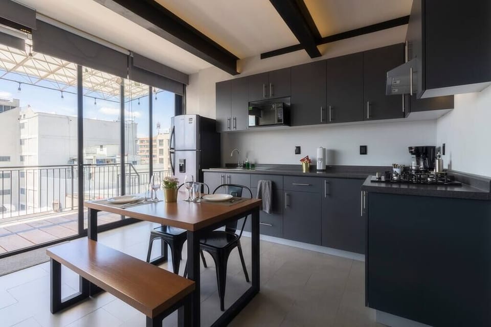 Kitchen & Dining Area