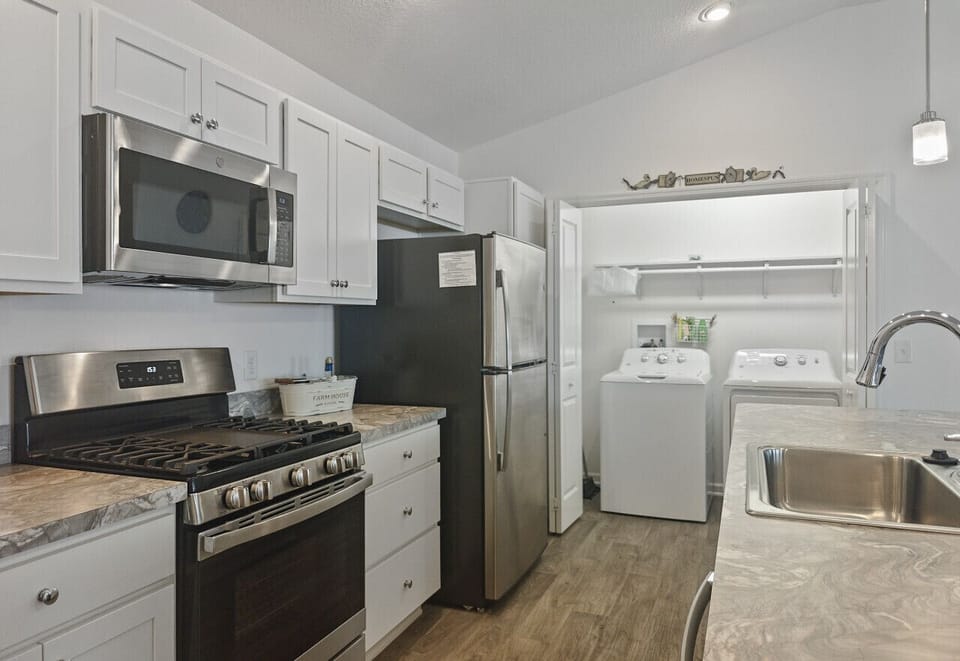 Laundry / Kitchen