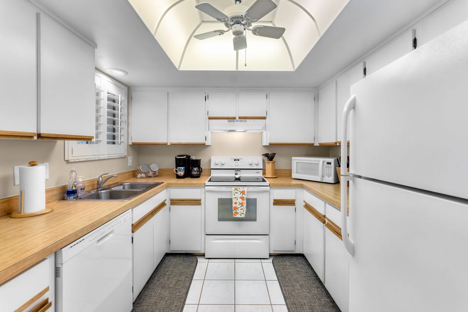 Well-appointed kitchen with everything you need