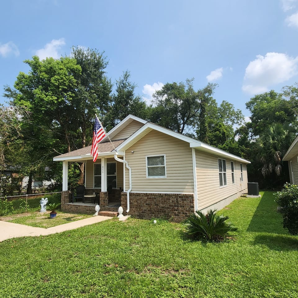 Welcome to The Blue Anchor Bungalow!!!