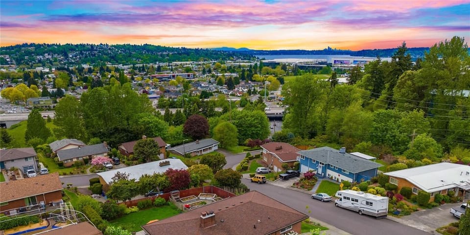 Explore leafy neighborhoods with sweeping views and golden sunsets.