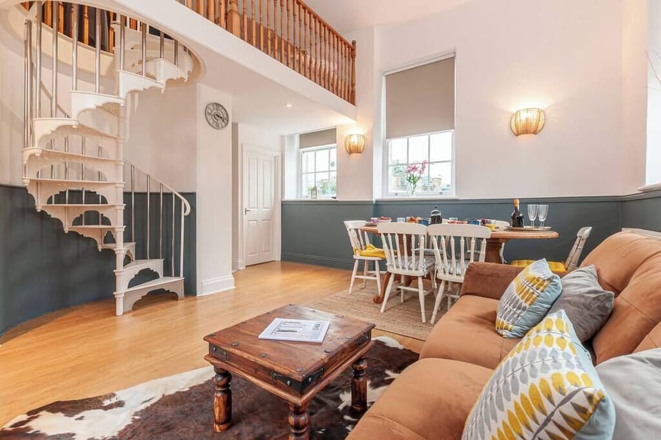 Living and Dining Area