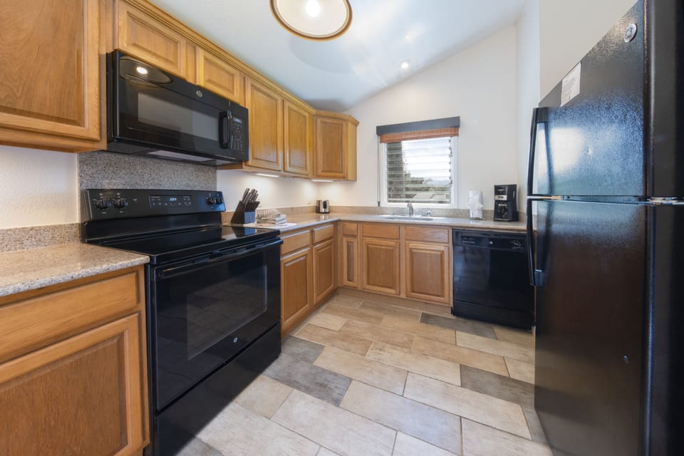 Prep and serve effortlessly with a convenient galley layout.