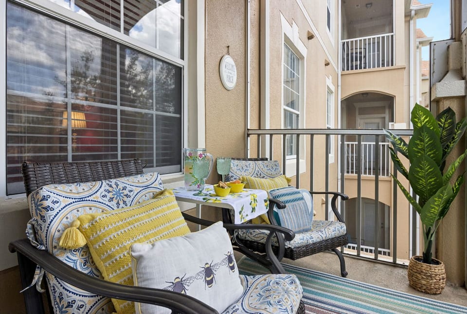 The outside areas are very lush and perfectly maintained. You can easily park on the back of the building, which is also the side to which the apartment goes, and therefore quiet at night.~Nina G.