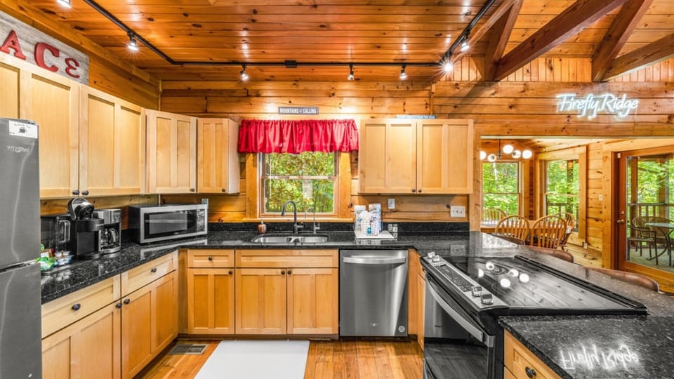 Our cabin's kitchen is a culinary haven, fully stocked and ready to bring your gastronomic creations to life.