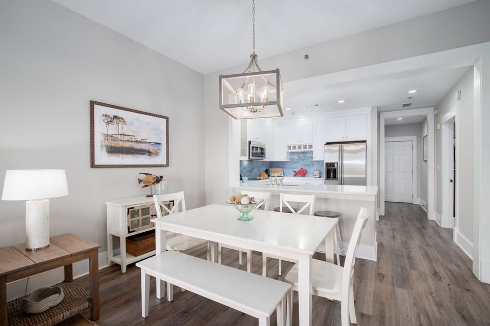 Dining Table w/ 6 Chairs