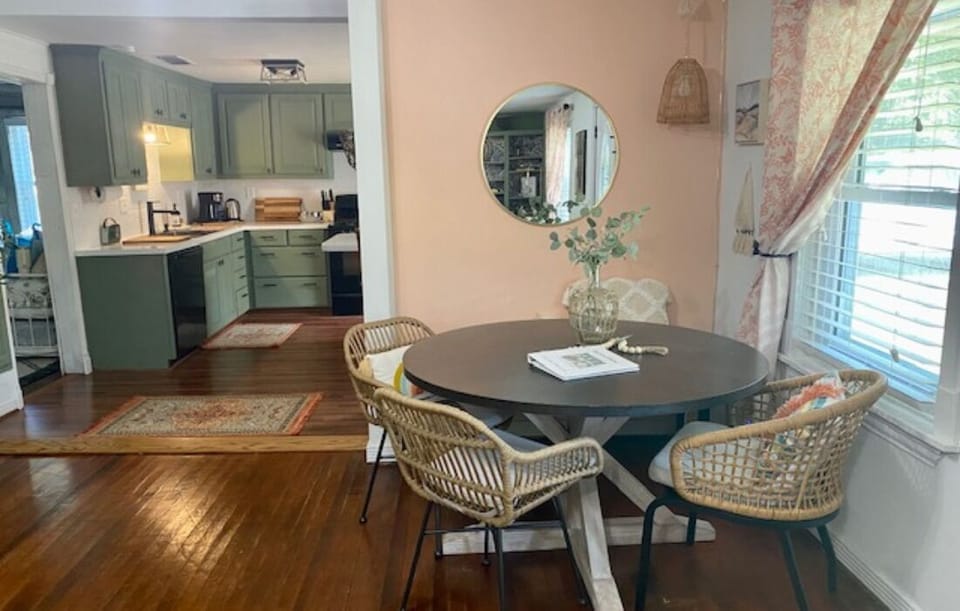 Comfortable dining table perfect for games (4 chairs & bench)