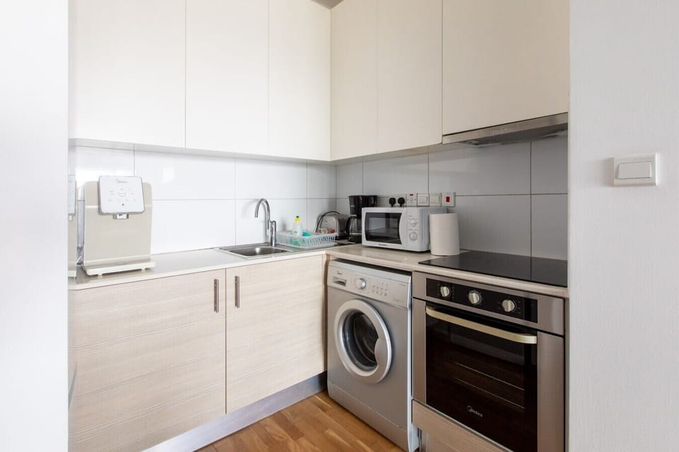 Full Kitchen