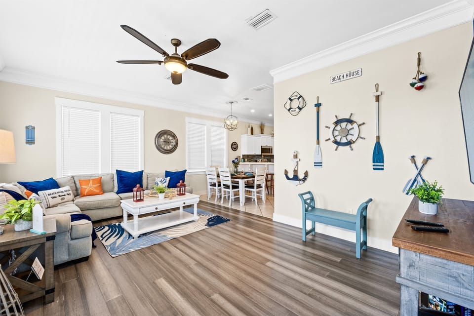 Living room with an Instagram wall for boasting!