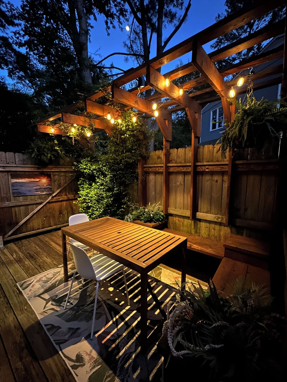 Outdoor dining