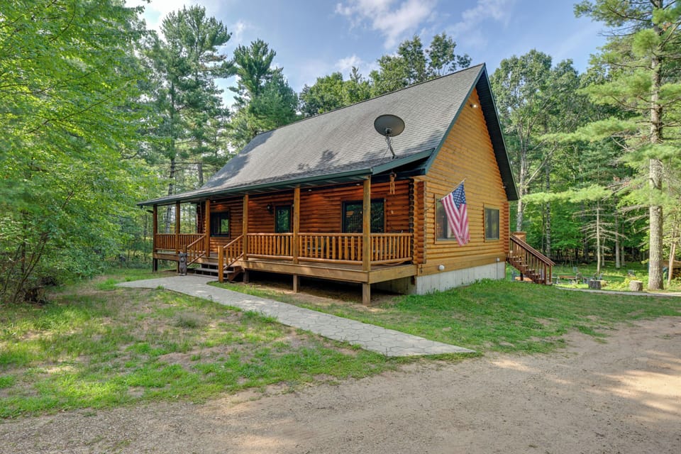 Arkdale Vacation Rental | 4BR | 3BA | 2,400 Sq Ft | Stairs Required