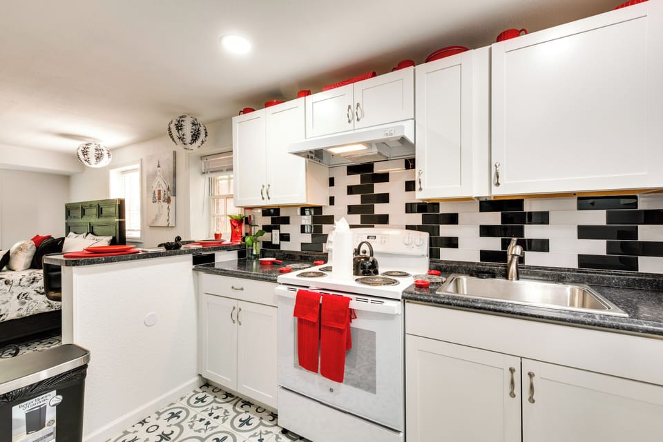 Kitchen | Blender | Toaster | Dishware & Flatware | Cooking Basics