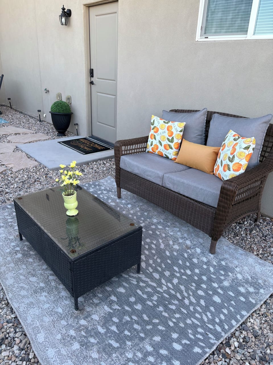 Private entrance,Courtyard seating, enjoy Utah’s beauty  from your front door.
