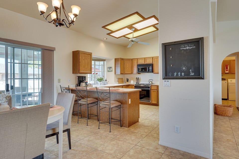 Kitchen | Cooking Basics | Coffee Maker | Paper Towels/Trash Bags Provided