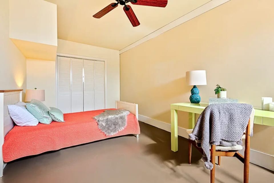 Bonus Room with Single Bed