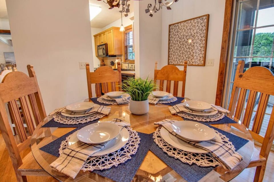 Kitchen table