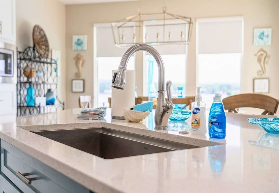 [Kitchen] When we say Fully Stocked, we Mean it. Utilize the Provided Hand Soap, Dish Soap, Cookware, and Everything Else you would Need to Make a Meal for your Loved Ones.