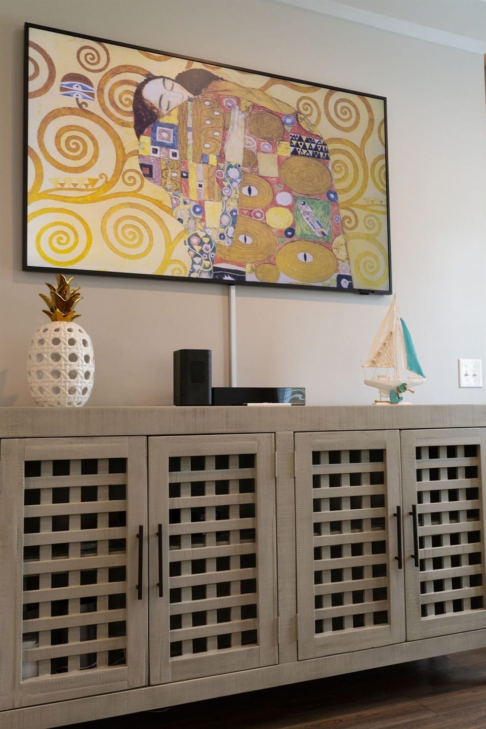 enjoy Samsung frame tv entertainment