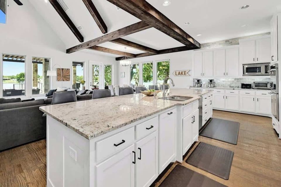 Enough room for all 18 guests to gather around the kitchen. This well stocked kitchen has everything you could dream of to cook your very own gourmet meal.