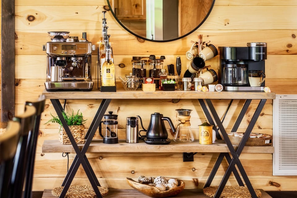 A Caffeine Lover's Dream.... Try out your barista skills here!
