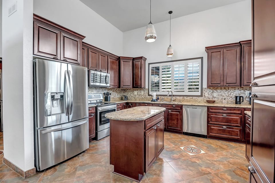 Fully Equipped Kitchen with Stainless Steel Appliances