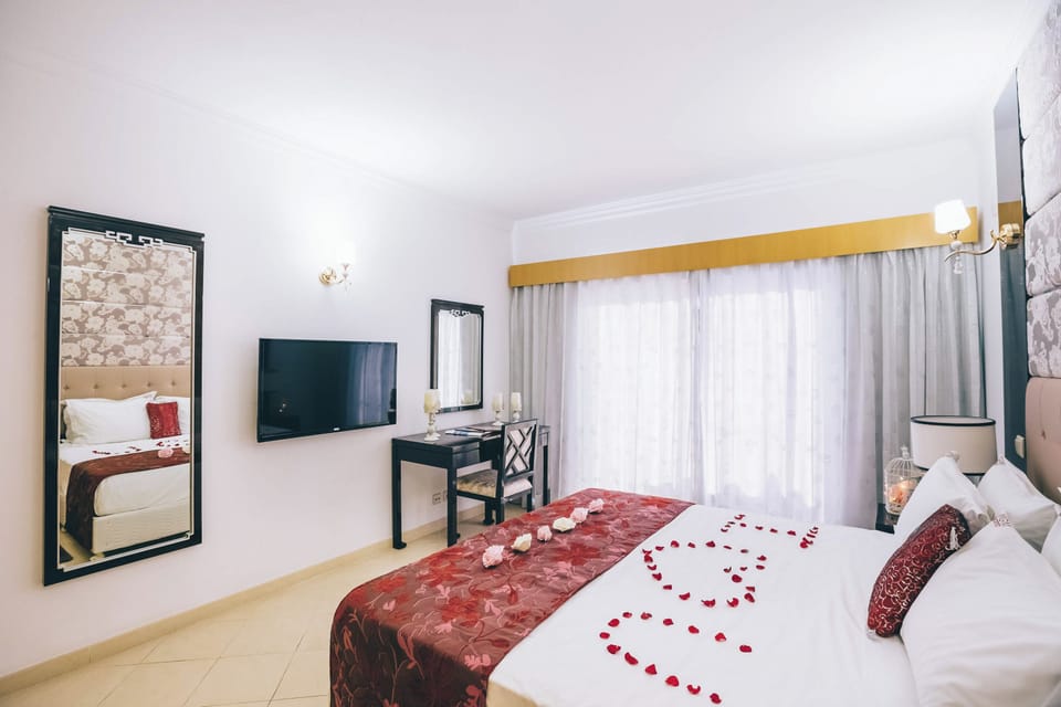 Lounge comfortably with generous floor space and bright window light.